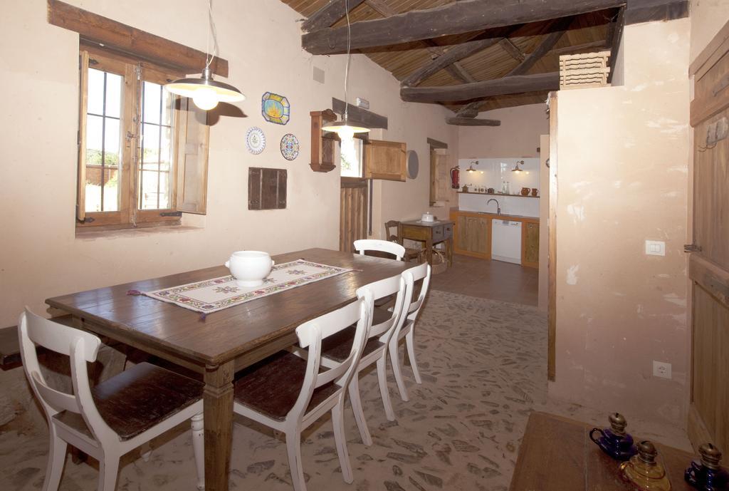 Casa Rural Las Aguedas Murias de Rechivaldo Exterior foto